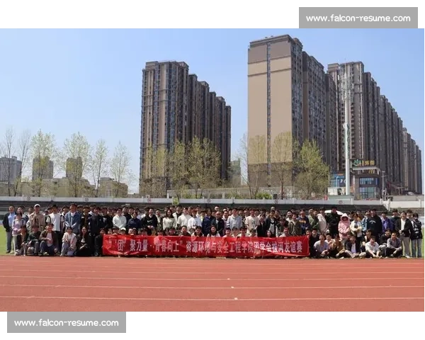 花儿典拔河比赛：展现团队精神与力量的精彩对决
